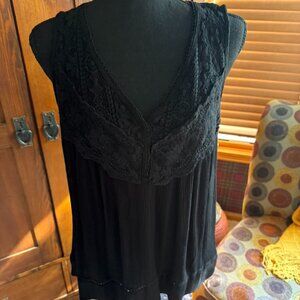 Knox Rose Black Gauzy Lace V-neck Sleeveless Top